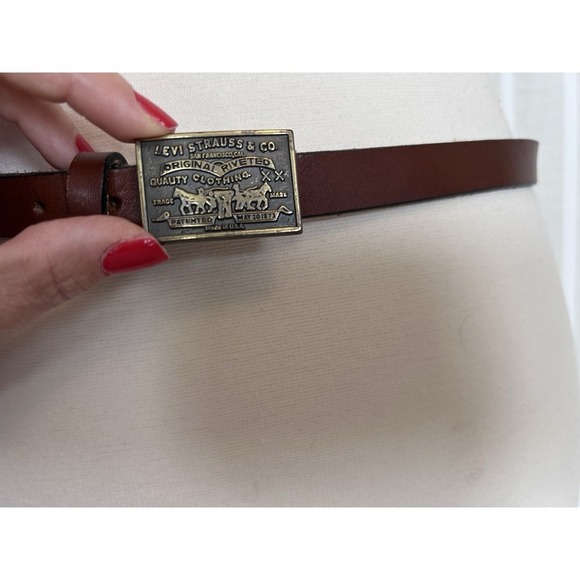 Vintage Levis Strauss USA Skinny Thin Brown Leather Belt Size Large - Picture 2 of 7